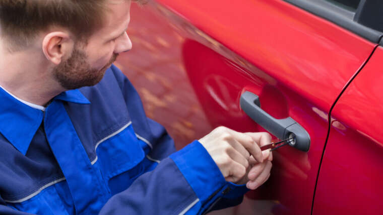 The Ultimate Guide to Auto Locksmith Services